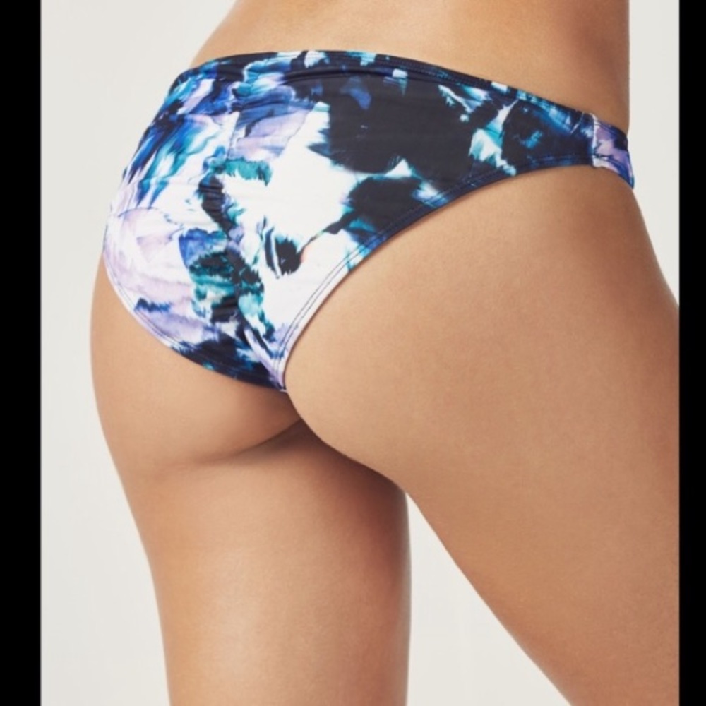 Fabletics Jess cheeky swim bottoms